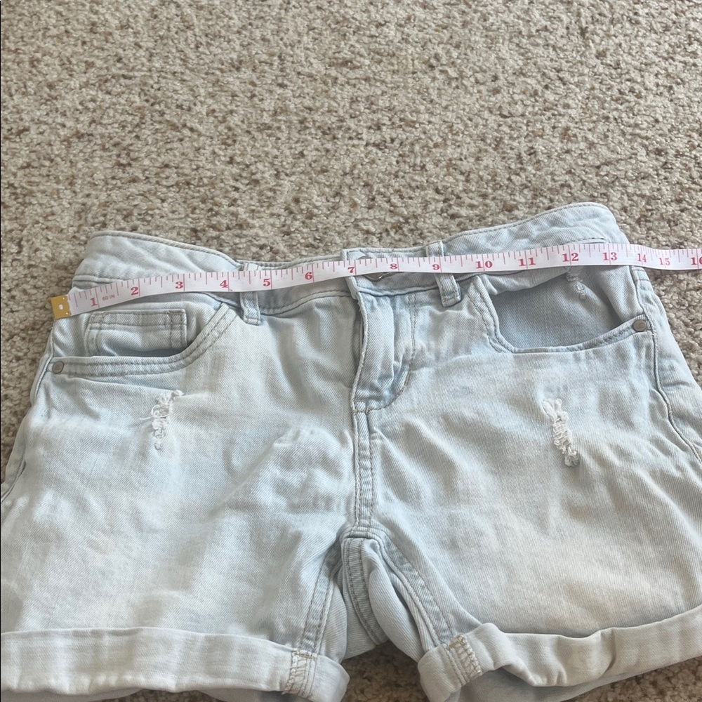 LC Lauren Conrad Light Wash cuffed cotton Jean Shorts - Picture 6 of 8